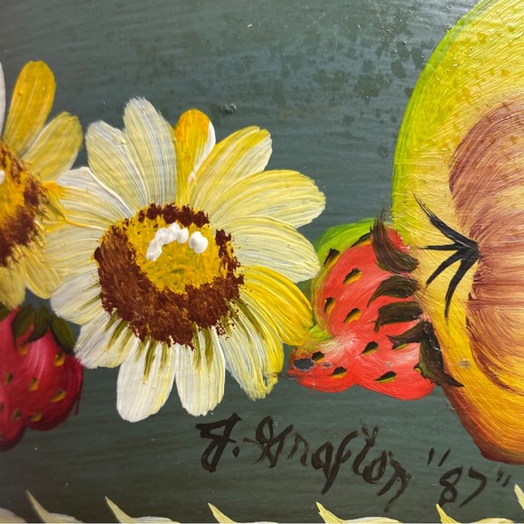 Vintage 80s Tole Paint Cake Ware Floral Fruit Hand Painted 9” Pan - Picture 3 of 8